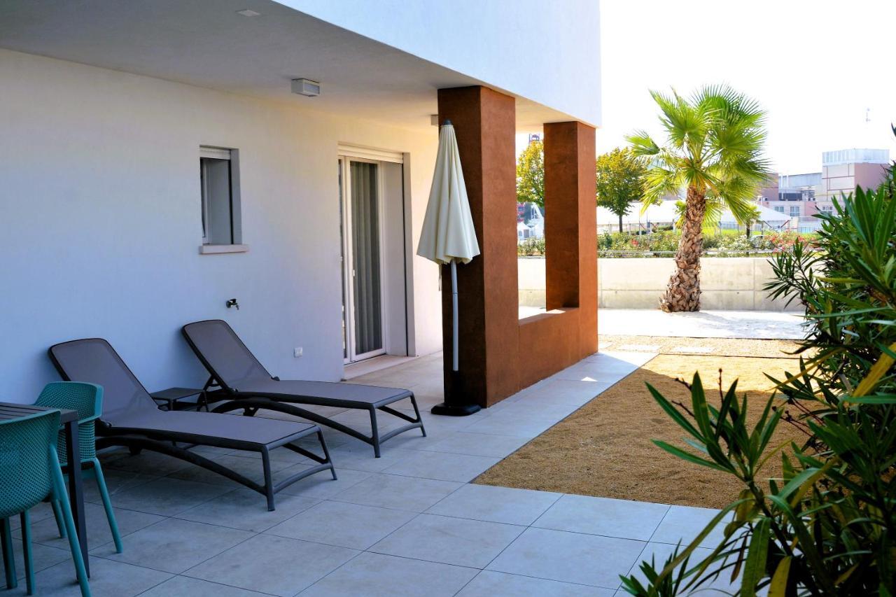 Sun Beach Residence Con Piscina - Piazza Brescia - Adria Holiday Jesolo - Family Apartments Esterno foto