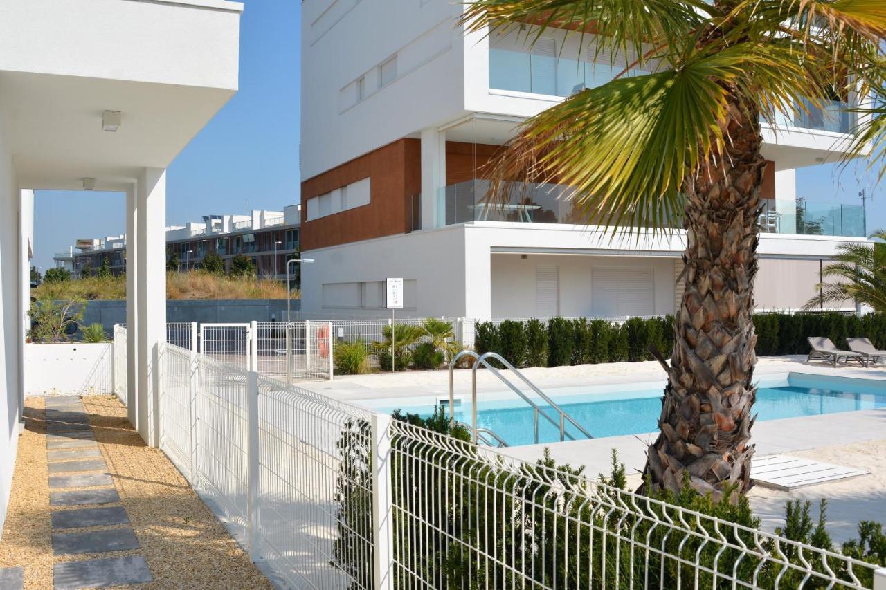 Sun Beach Residence Con Piscina - Piazza Brescia - Adria Holiday Jesolo - Family Apartments Esterno foto