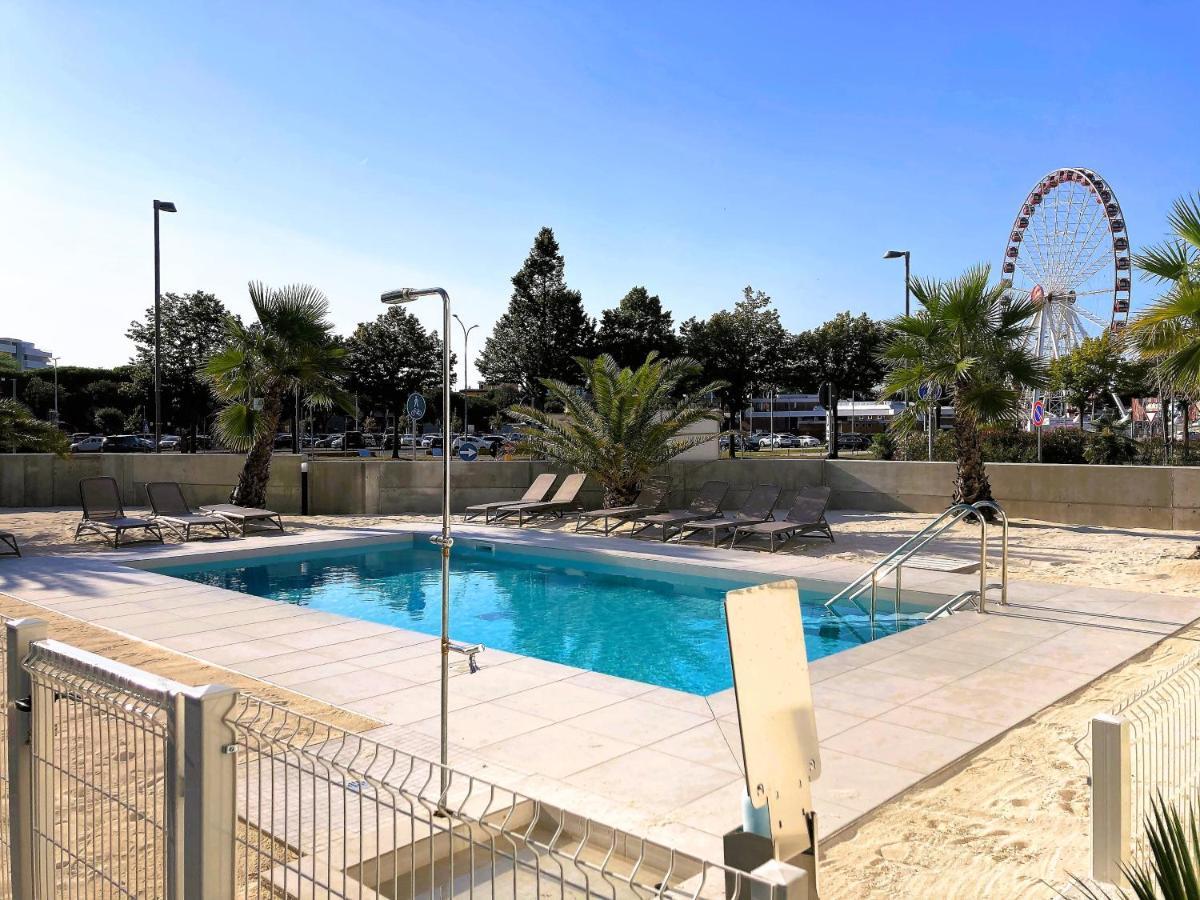Sun Beach Residence Con Piscina - Piazza Brescia - Adria Holiday Jesolo - Family Apartments Esterno foto