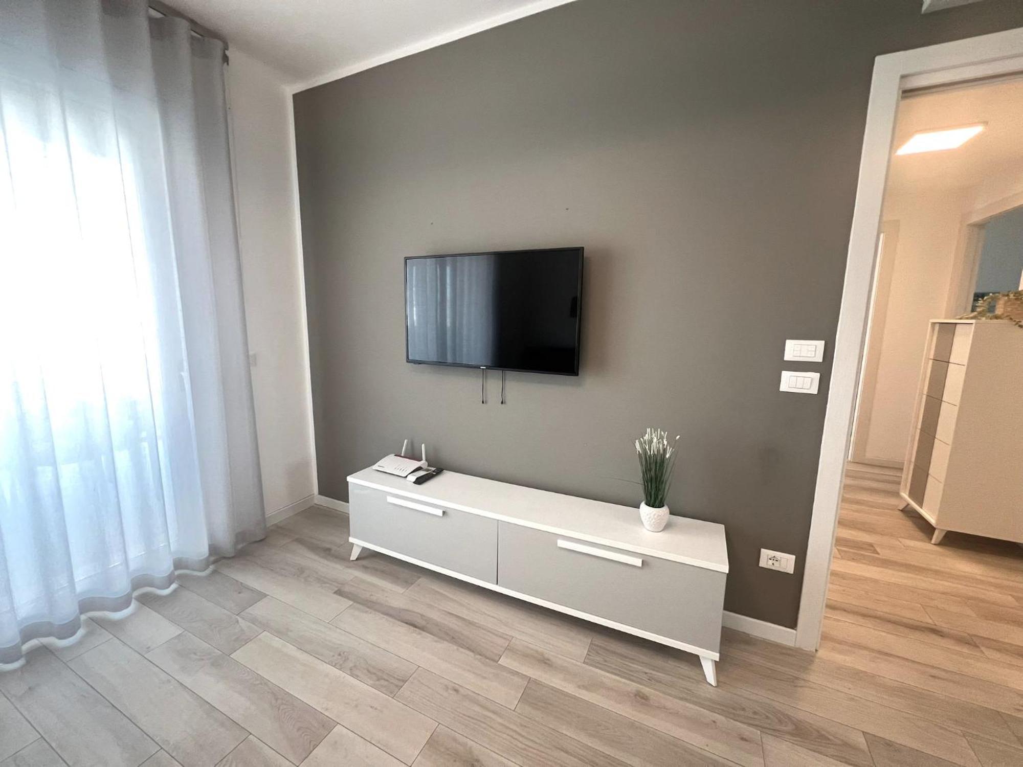 Sun Beach Residence Con Piscina - Piazza Brescia - Adria Holiday Jesolo - Family Apartments Camera foto
