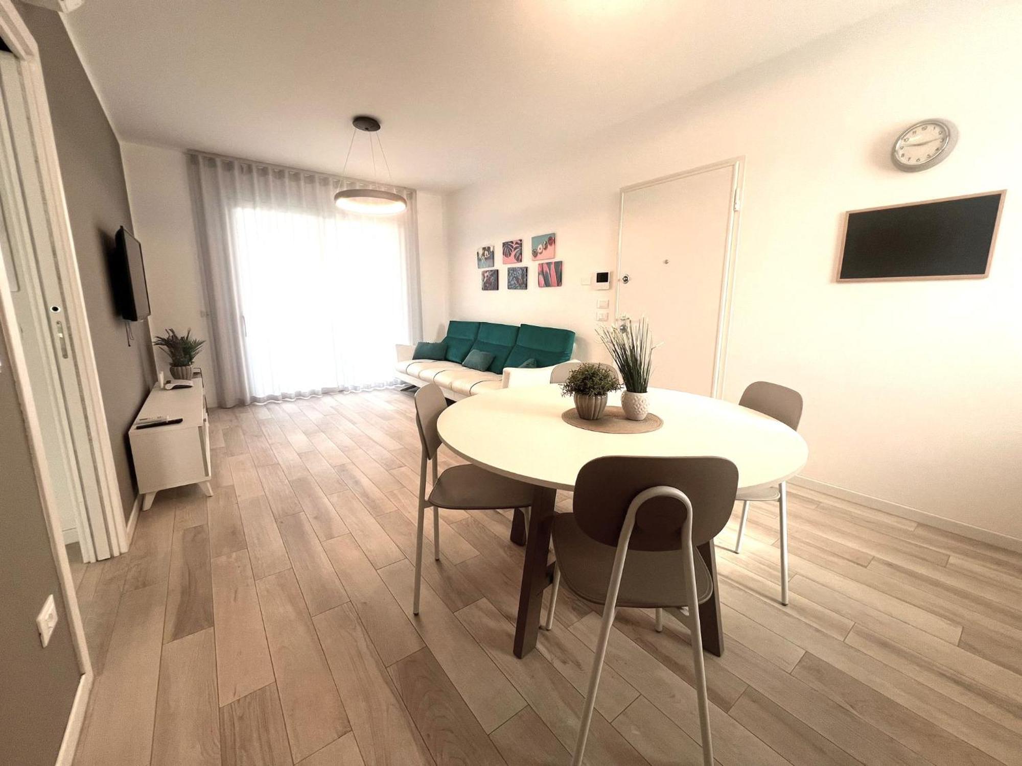 Sun Beach Residence Con Piscina - Piazza Brescia - Adria Holiday Jesolo - Family Apartments Esterno foto