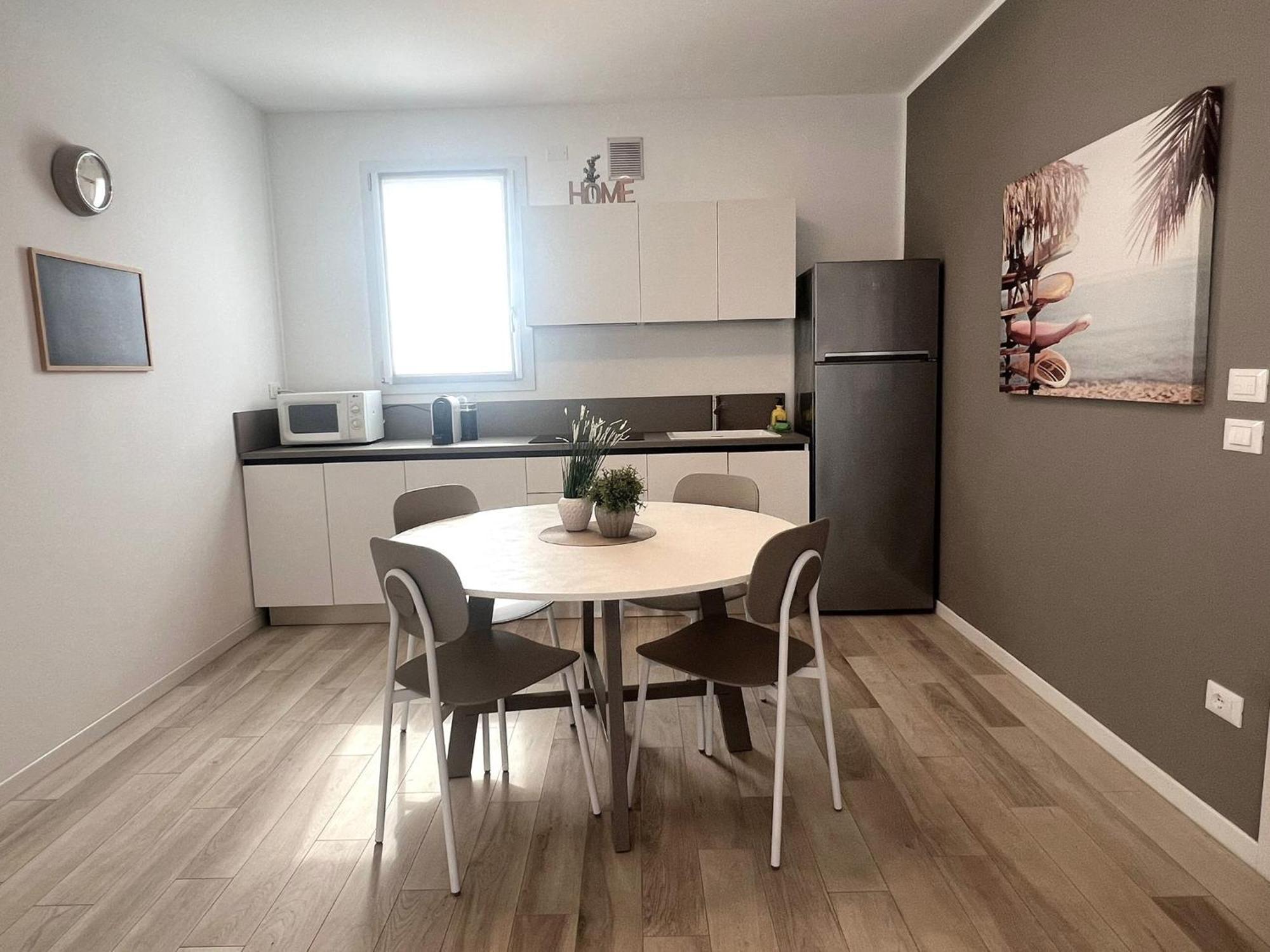 Sun Beach Residence Con Piscina - Piazza Brescia - Adria Holiday Jesolo - Family Apartments Esterno foto