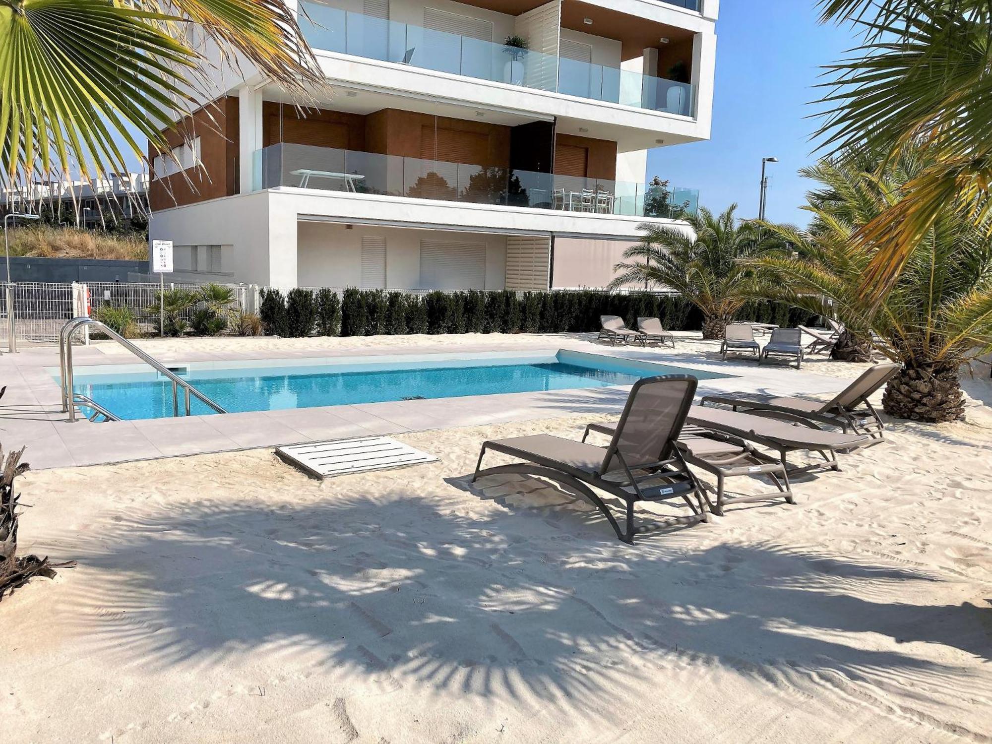 Sun Beach Residence Con Piscina - Piazza Brescia - Adria Holiday Jesolo - Family Apartments Esterno foto